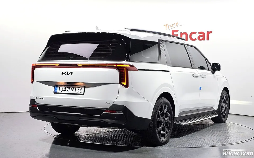 Kia Carnival HEV 7 X Line 2025 — миниатюра 2
