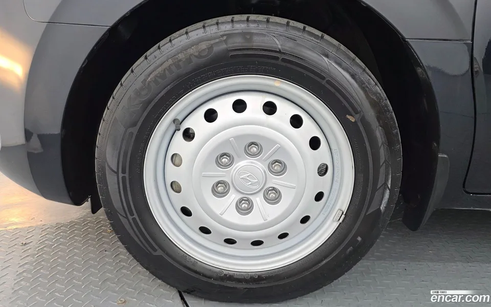 Hyundai Staria 11 2023 — миниатюра 5