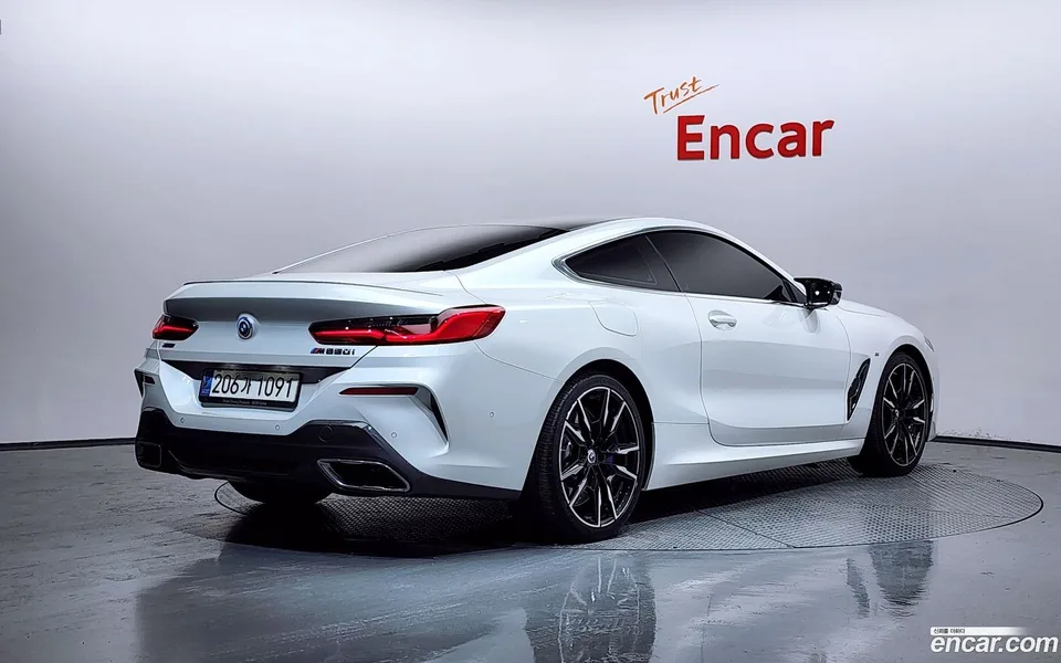 BMW 8 Series M850i xDrive 2022 — миниатюра 2