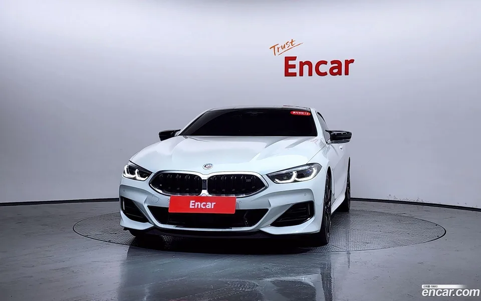 BMW 8 Series M850i xDrive 2022 — миниатюра 3