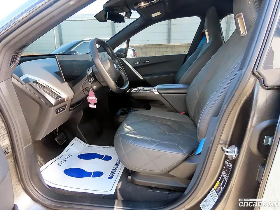 BMW iX xDrive50 2022 — миниатюра 2