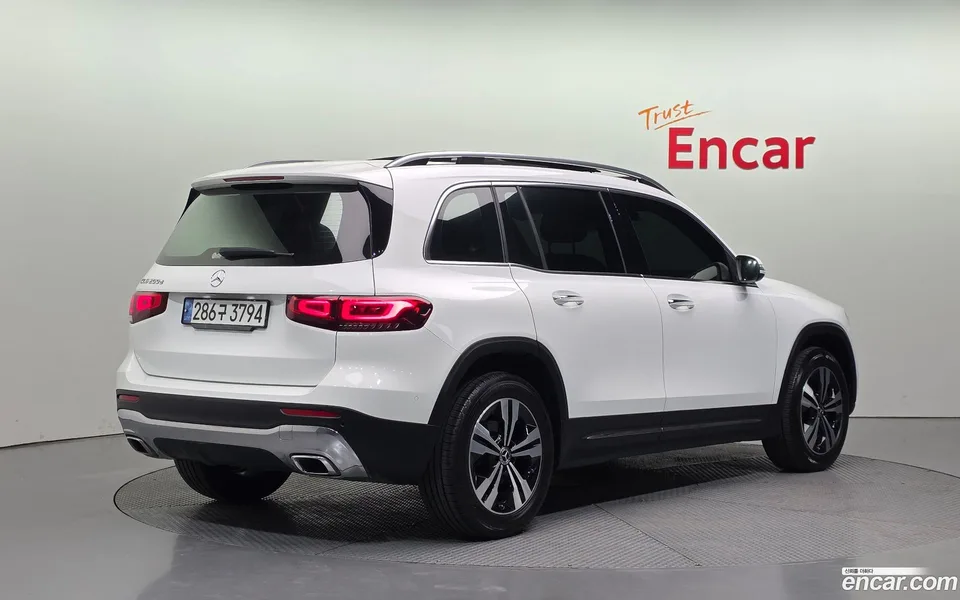 Mercedes-Benz GLB-Class GLB200 d 2022 — миниатюра 2