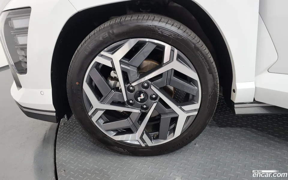 Hyundai Kona 1.6 2WD 2023 — миниатюра 2
