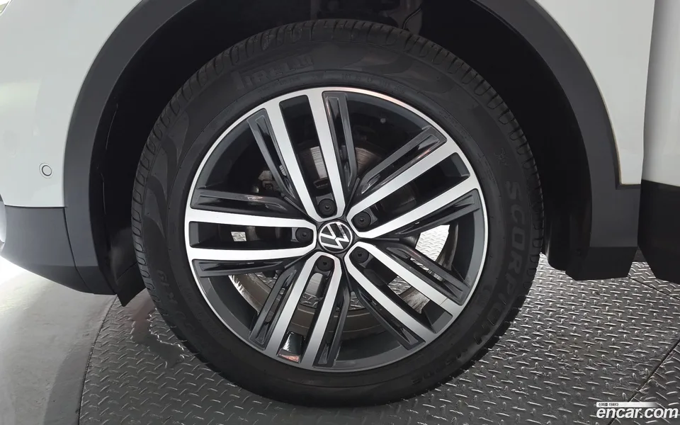 Volkswagen Tiguan 2.0 TDI 4 2022 — миниатюра 2