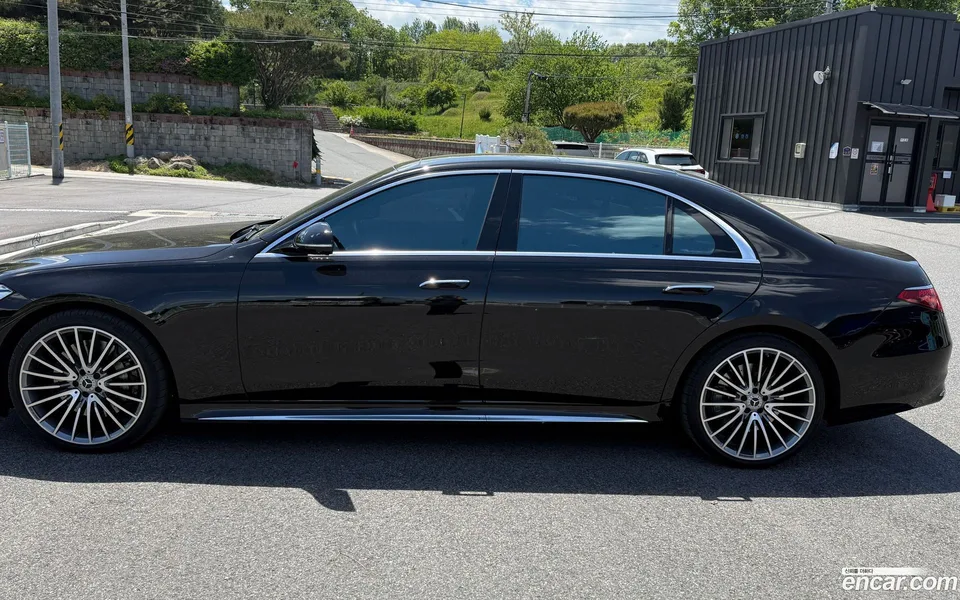Mercedes-Benz S-Class S500L 4MATIC 2025 — миниатюра 3