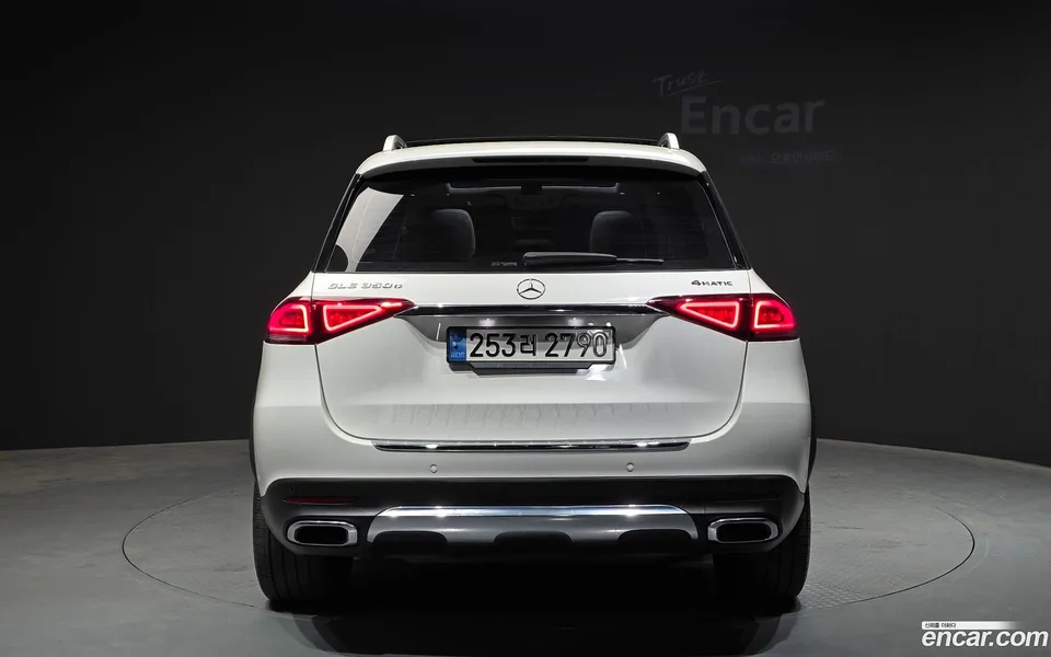 Mercedes-Benz GLE-Class GLE350e 4MATIC 2022 — миниатюра 4