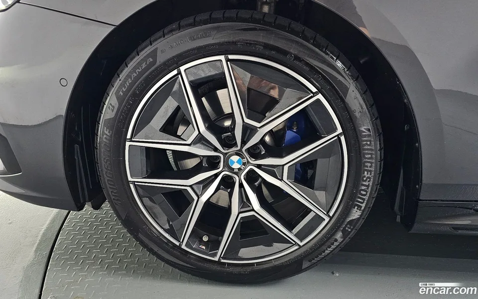 BMW 5 Series 520i M 2024 — миниатюра 5
