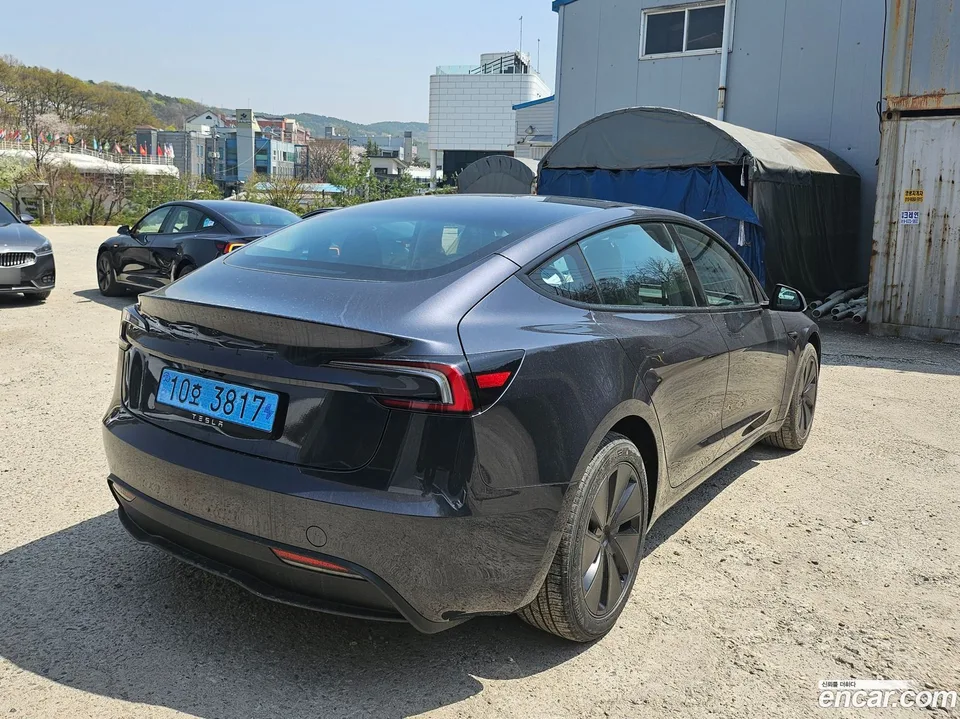 Tesla Model 3 RWD 2026 — миниатюра 3