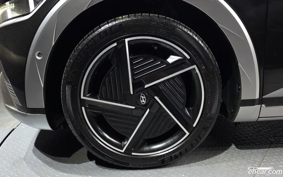 Hyundai Ioniq 5 2025 — миниатюра 2