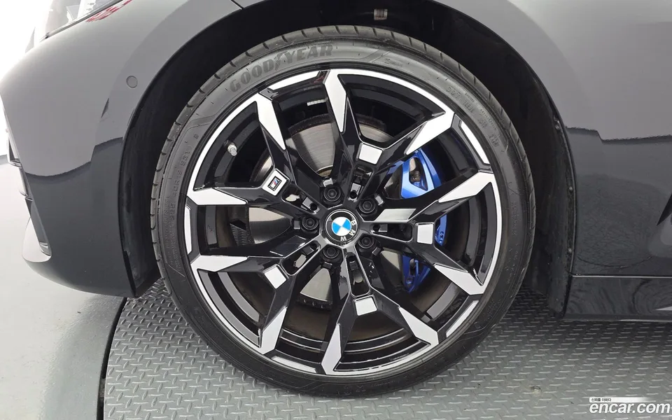 BMW 4 Series 420i M 2025 — миниатюра 5