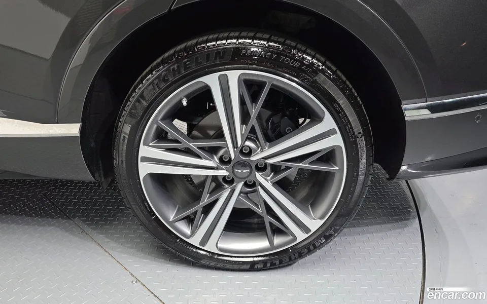 Genesis GV80 Coupe 2.5T AWD 2024 — миниатюра 2