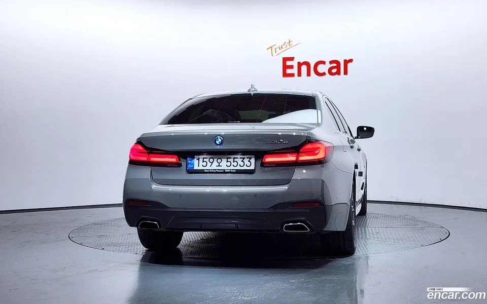 BMW 5 Series 530e M 2022 — миниатюра 4