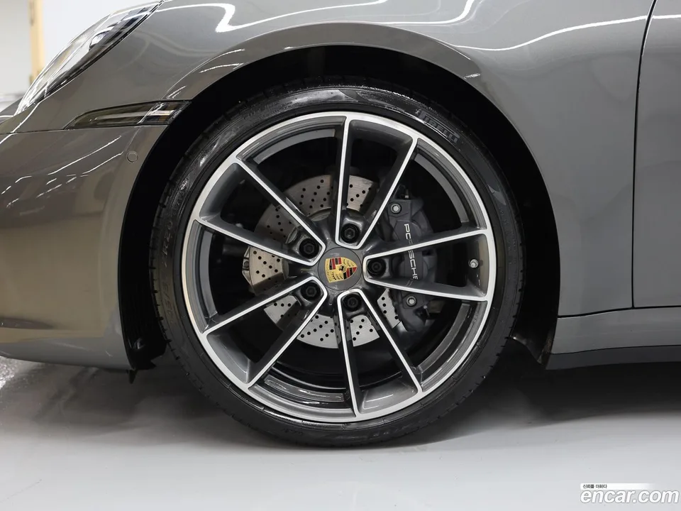 Porsche 911 (992) 4 2022 — миниатюра 5