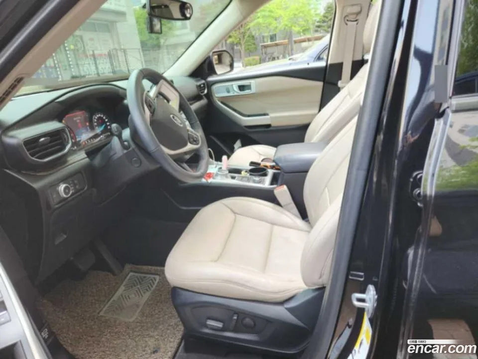 Ford Explorer 2.3 4WD 2022 — миниатюра 2