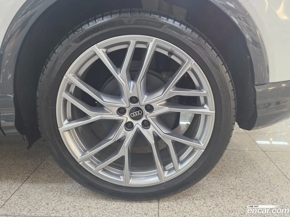 Audi Q4 e-tron 45 2026 — миниатюра 3