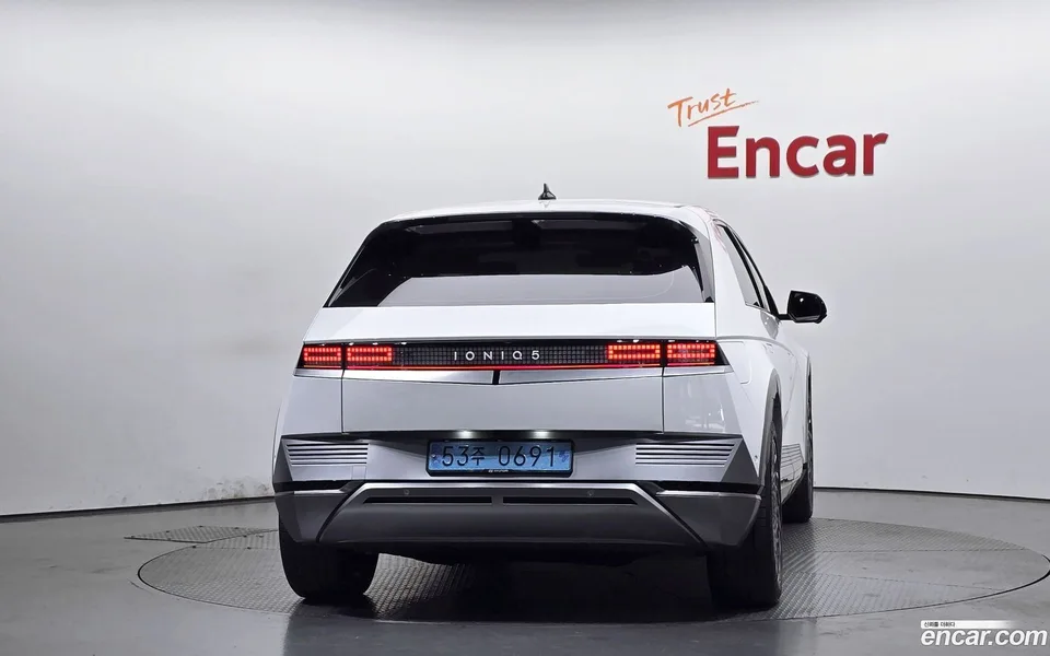 Hyundai Ioniq 5 2023 — миниатюра 4