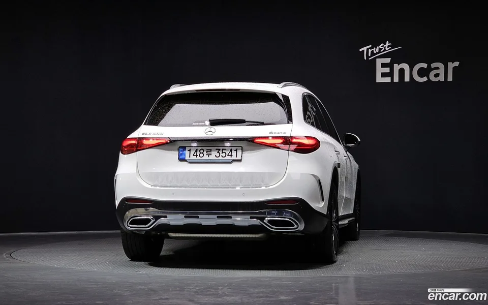 Mercedes-Benz GLC-Class GLC300 4MATIC AMG Line 2024 — миниатюра 4