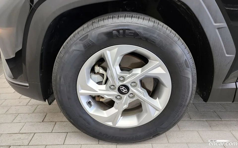 Hyundai Tucson 2.0 2WD 2023 — миниатюра 2