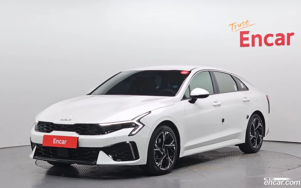 Kia K5 Hybrid 2024 — фото 1, купить с доставкой в Москву