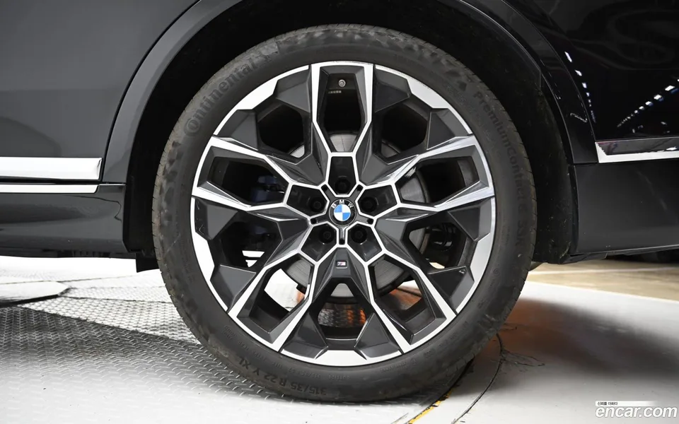 BMW X7 xDrive 40d M 6 2023 — миниатюра 5