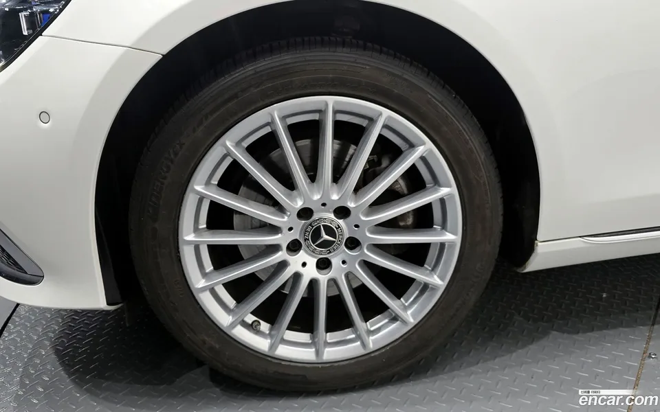 Mercedes-Benz E-Class E250 2023 — миниатюра 2