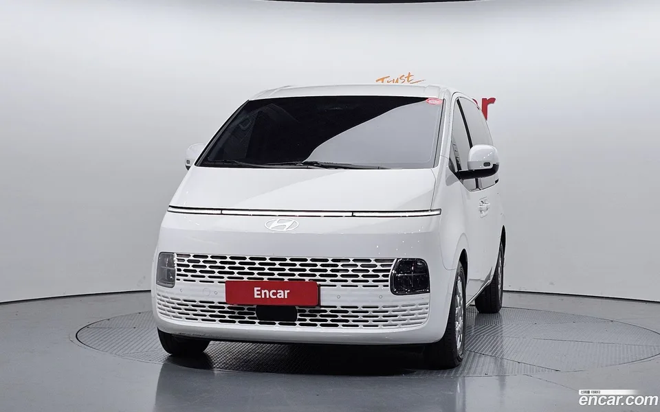 Hyundai Staria 3 2024 — миниатюра 3