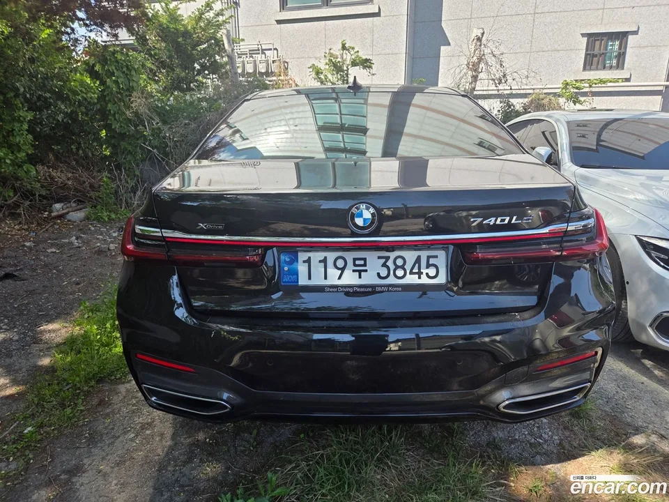 BMW 7 Series 730Ld xDrive M 2022 — миниатюра 3