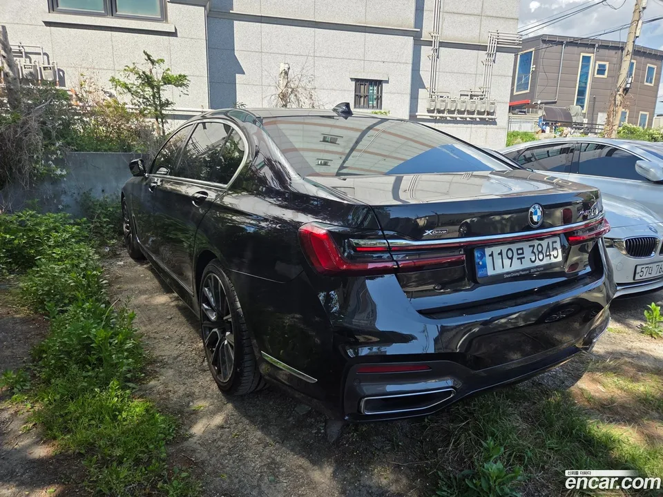 BMW 7 Series 730Ld xDrive M 2022 — миниатюра 4