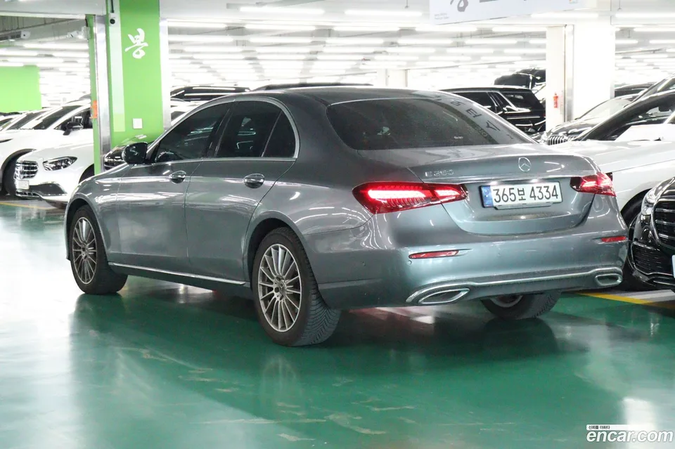 Mercedes-Benz E-Class E250 2022 — миниатюра 4