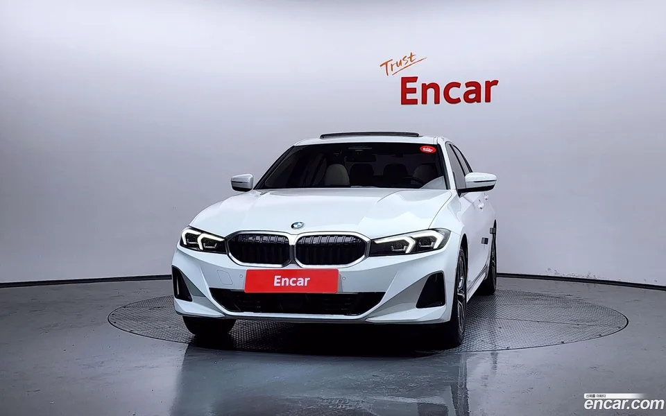 BMW 3 Series 320i 2023 — миниатюра 3