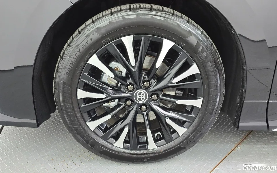 Toyota Alphard 2.5 HEV AWD 2024 — миниатюра 2