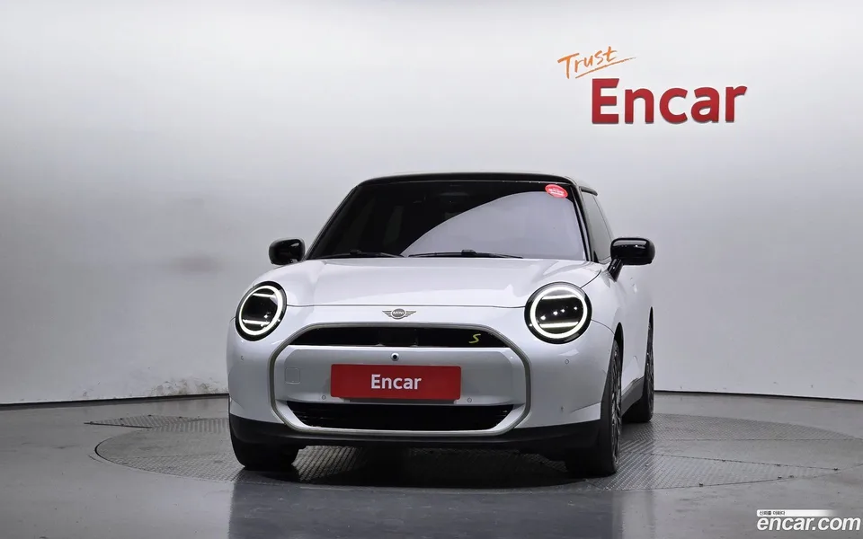 MINI Cooper Electric SE 2024 — миниатюра 3
