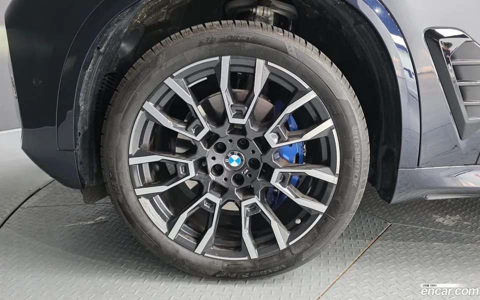 BMW X5 xDrive 40i M 2026 — миниатюра 2