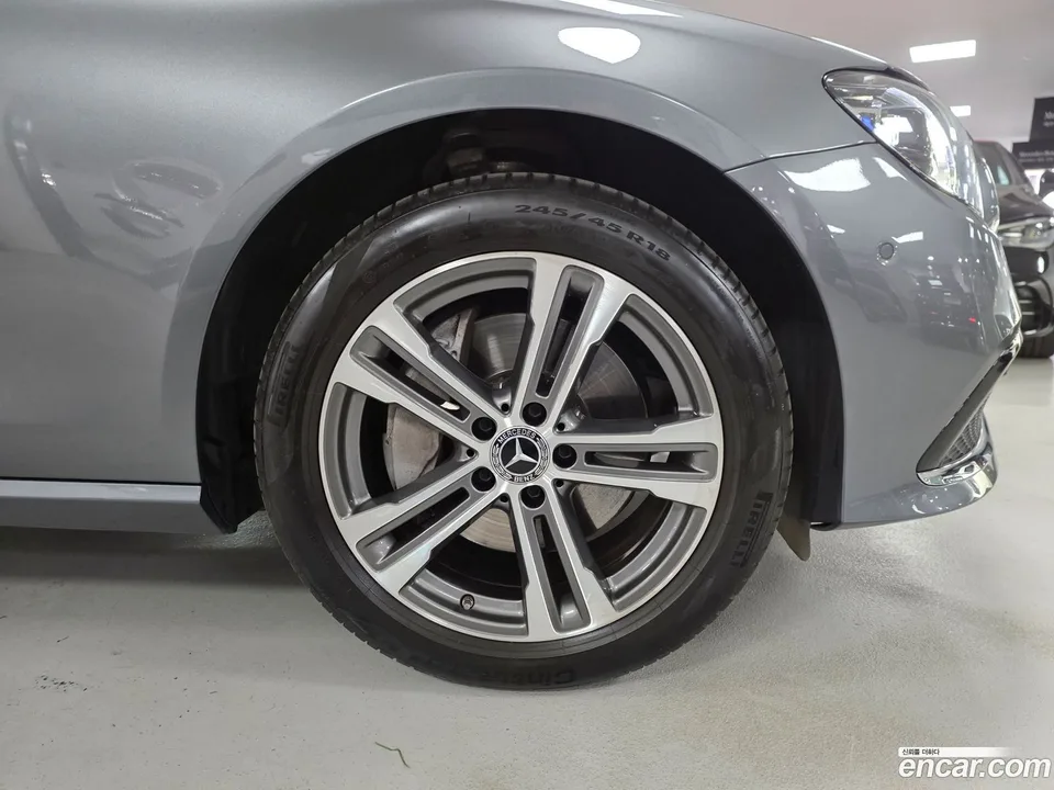 Mercedes-Benz E-Class E350 4MATIC 2022 — миниатюра 2