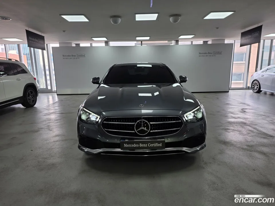 Mercedes-Benz E-Class E350 4MATIC 2022 — миниатюра 3
