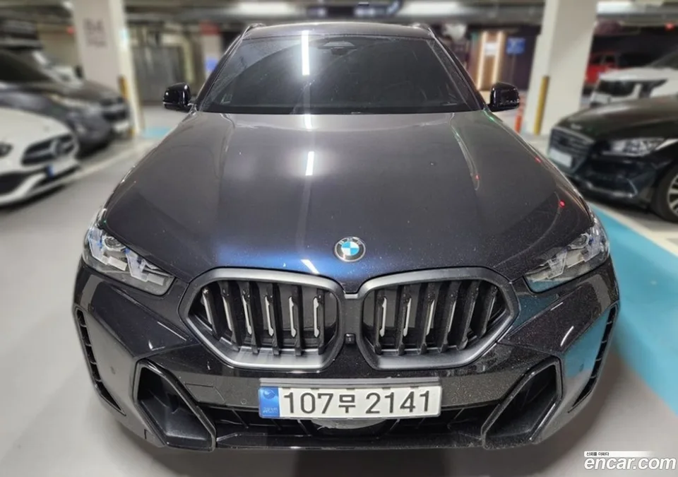 BMW X6 xDrive40i M 2024 — фото 1, купить с доставкой в Москву