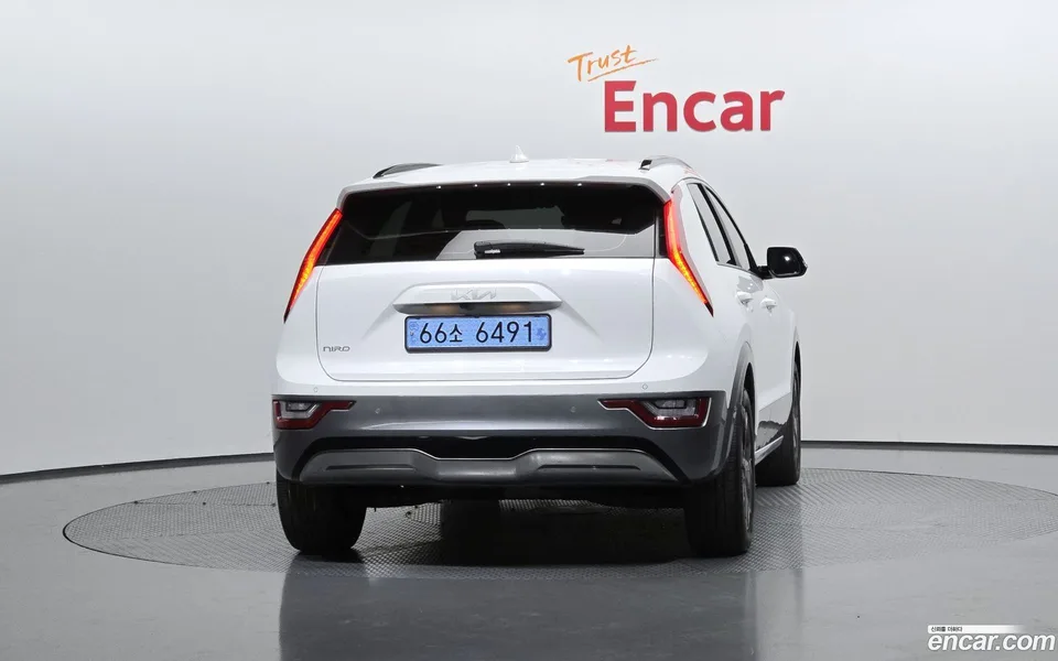Kia Niro EV 2024 — миниатюра 4
