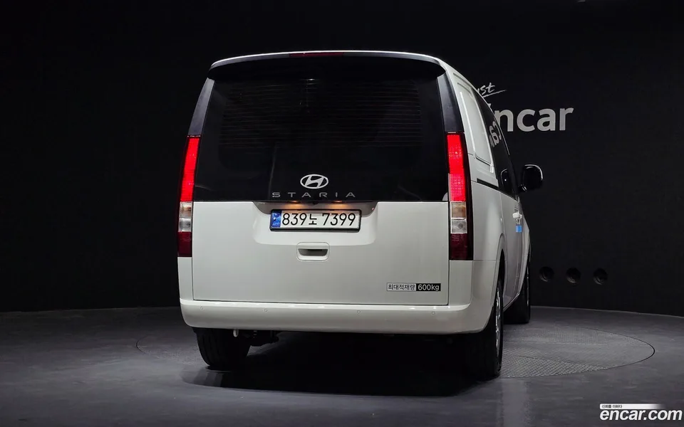 Hyundai Staria 5 2024 — миниатюра 4