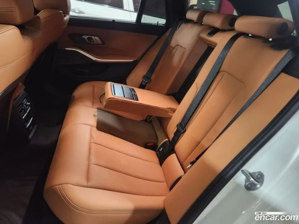 BMW 3 Series 320i M 2025 — миниатюра 4