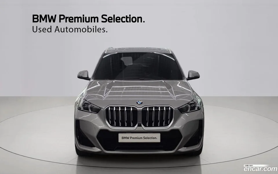 BMW X1 xDrive 20i M 2023 — миниатюра 3