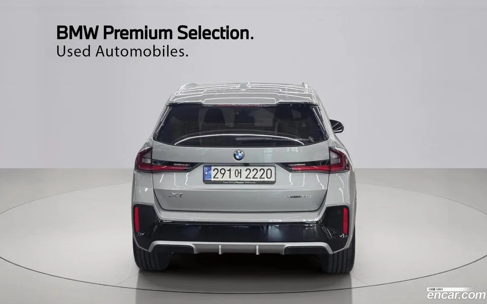 BMW X1 xDrive 20i M 2023 — миниатюра 4
