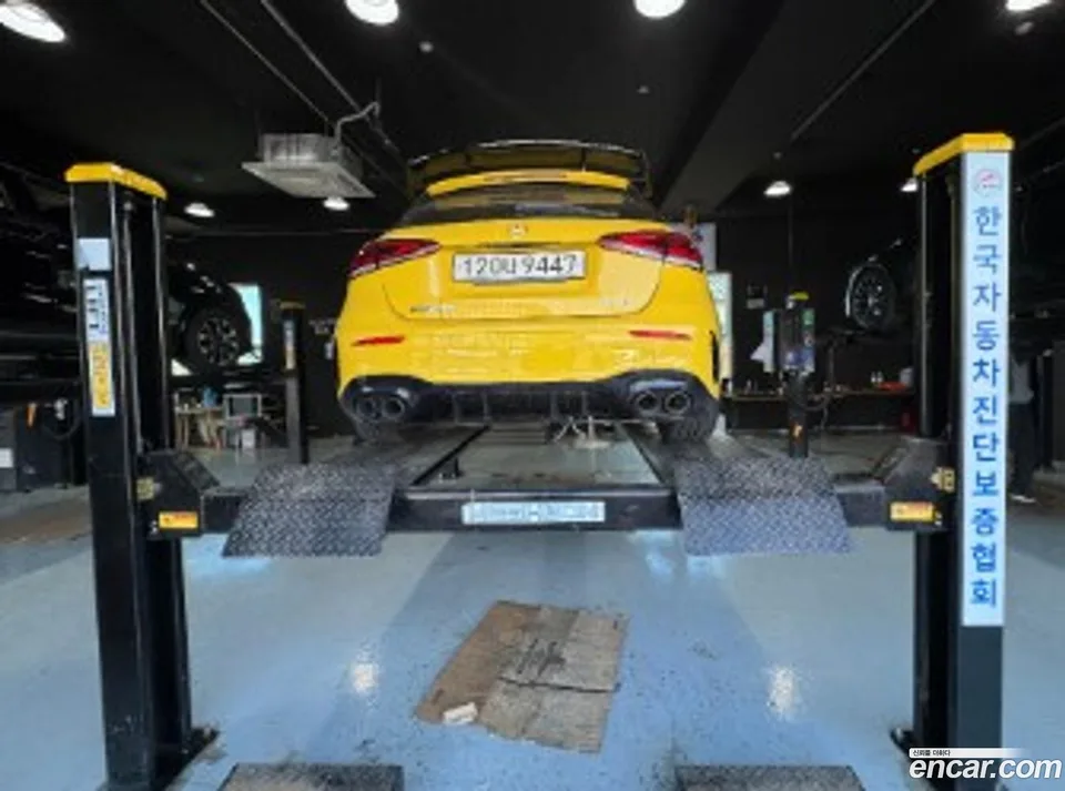 Mercedes-Benz A-Class AMG A45 4MATIC+ 2023 — миниатюра 2