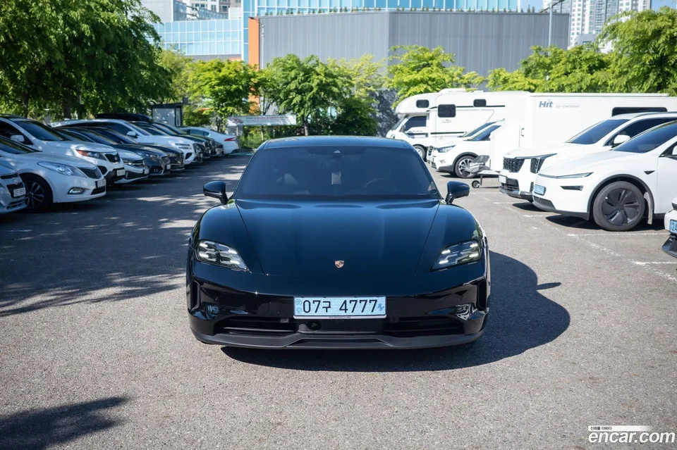 Porsche Taycan 2026 — миниатюра 3