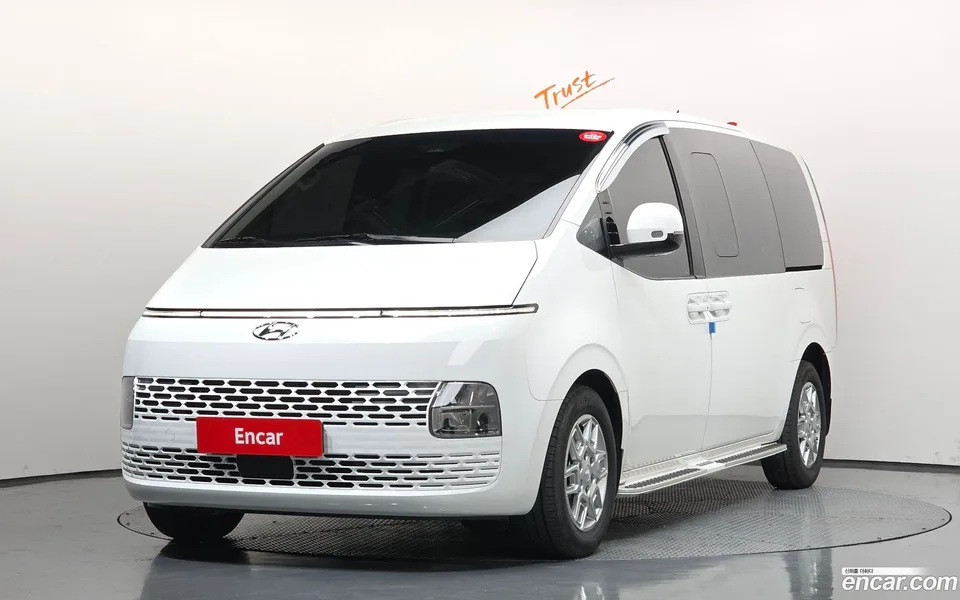 Hyundai Staria L3.5 5 2023 — фото 1, купить с доставкой в Москву