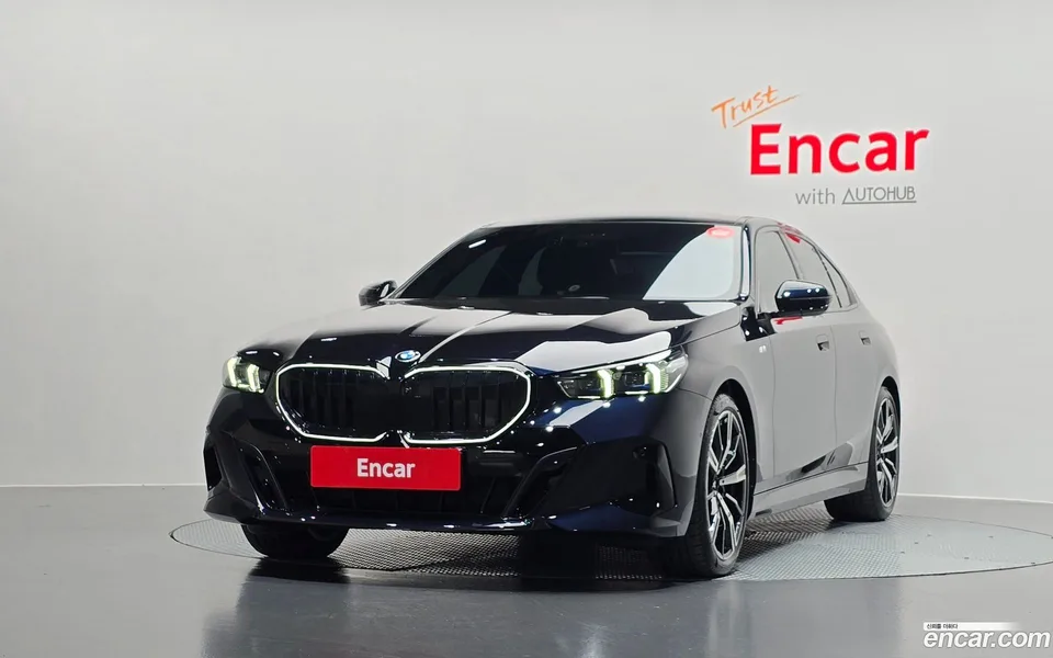 BMW 5 Series 530i xDrive M 2024 — миниатюра 3
