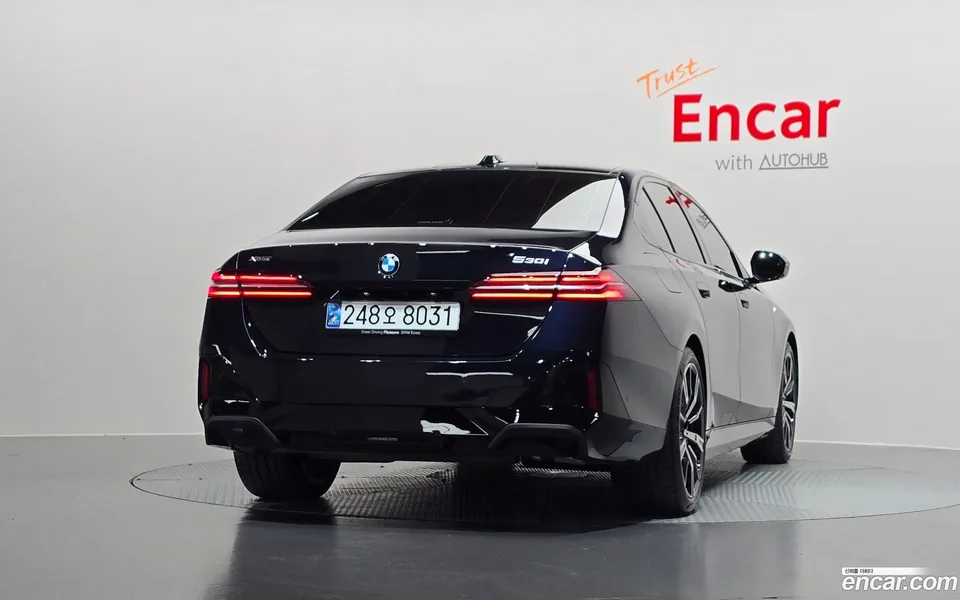 BMW 5 Series 530i xDrive M 2024 — миниатюра 4