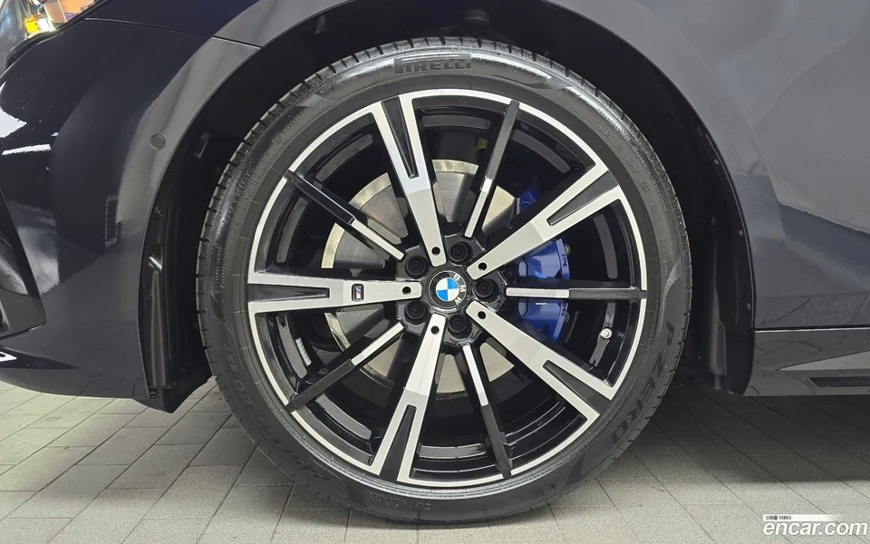 BMW 5 Series 530i xDrive M 2024 — миниатюра 5
