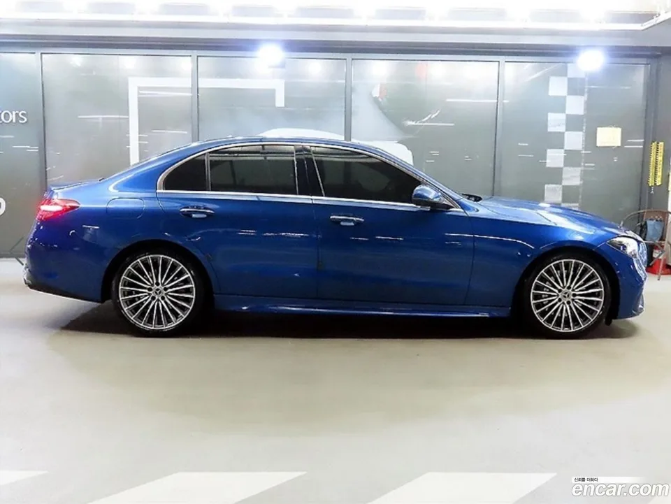 Mercedes-Benz C-Class C300 4MATIC AMG Line 2023 — миниатюра 3