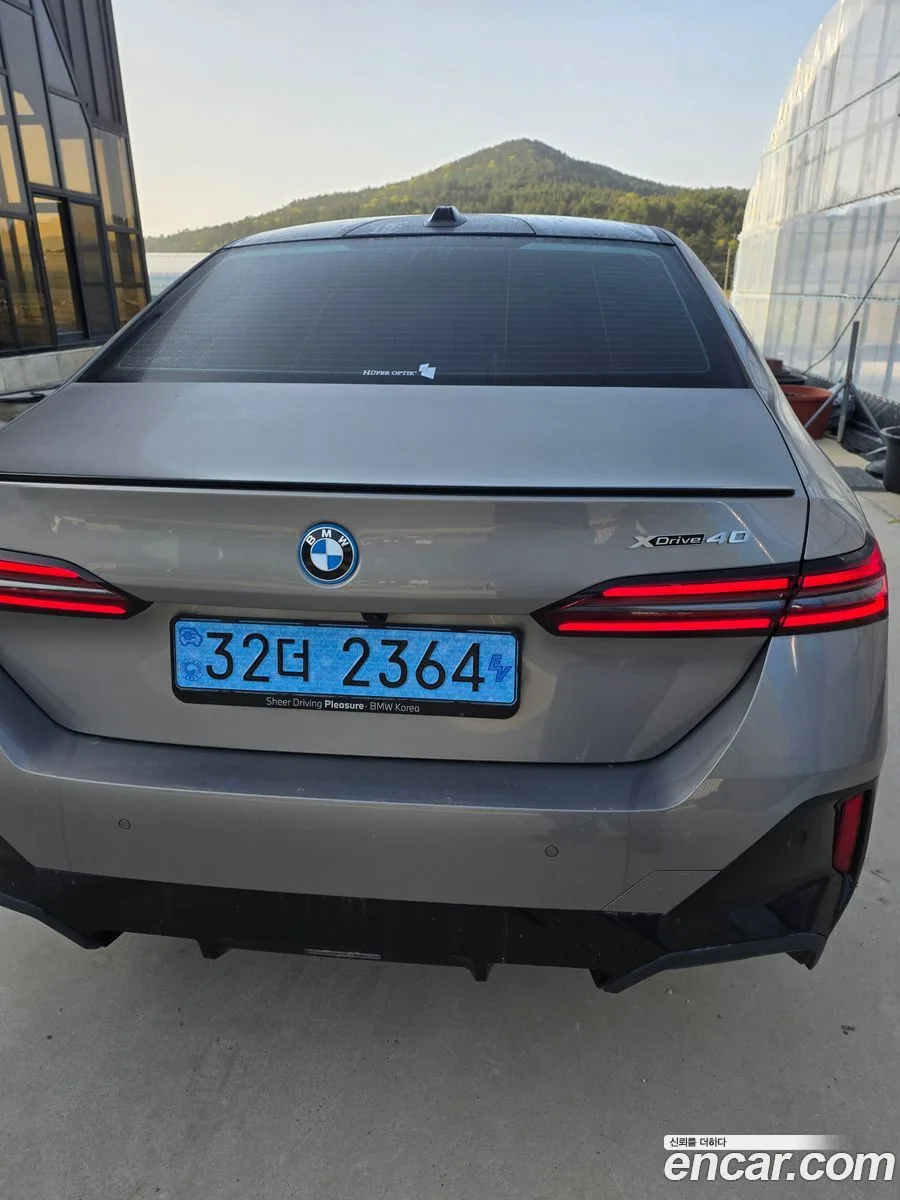 BMW i5 xDrive 40 M 2025 — миниатюра 3