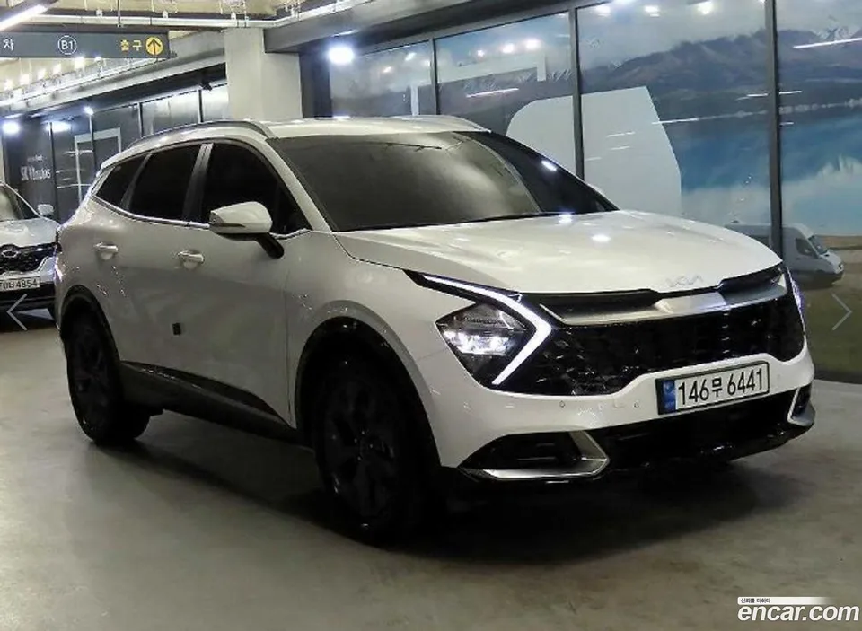 Kia Sportage 2.0 2WD 2024 — фото 1, купить с доставкой в Москву